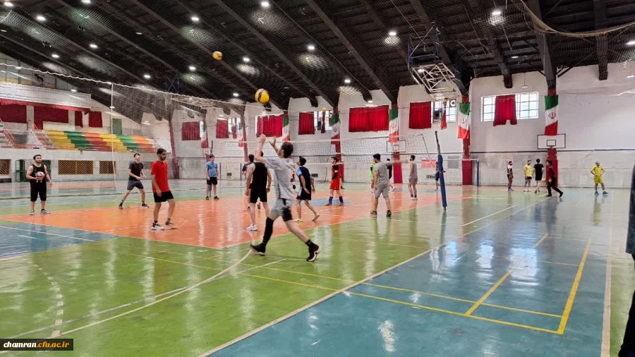 برگزاری رقابت انتخابی دانشجو معلمان پردیسها و مراکز پسر استان تهران در رشته ورزشی والیبال 2
