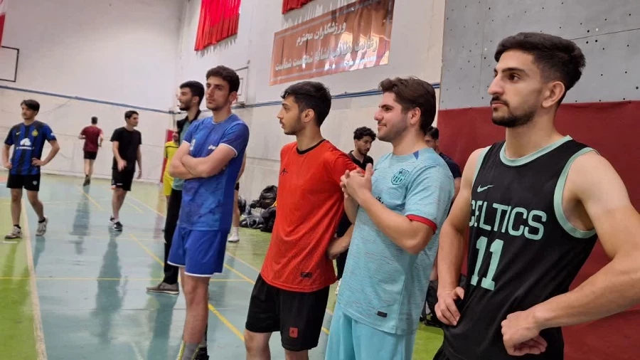 برگزاری رقابت انتخابی دانشجو معلمان پردیسها و مراکز پسر استان تهران در رشته ورزشی والیبال 4