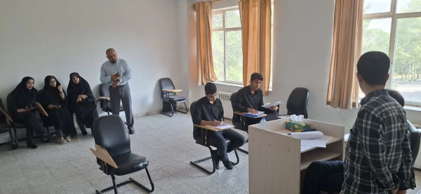 بازدید مسئولان آموزش و پرورش تهران از روند ارزیابی داوطلبان دانشگاه فرهنگیان 4