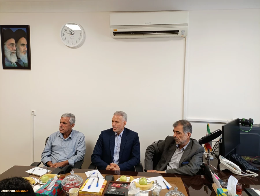 جلسه شورای اداری پردیس شهید چمران 3