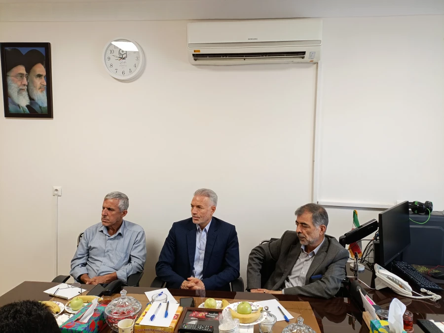 جلسه شورای اداری پردیس شهید چمران 3