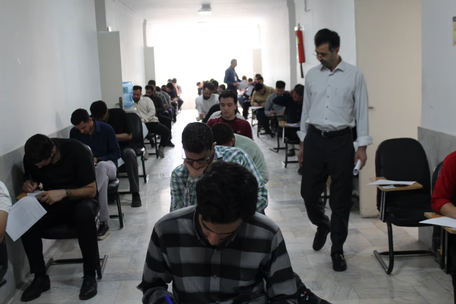 آغاز آزمون های معوقه نیمسال دوم ۱۴۰۴-۱۴۰۳ در پردیس شهید چمران 8