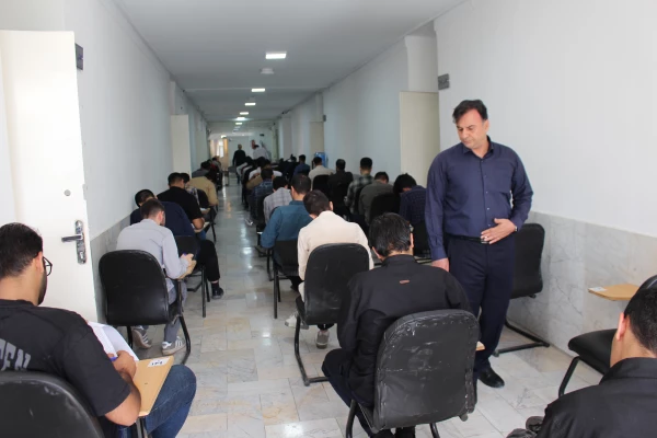 آغاز آزمون های معوقه نیمسال دوم ۱۴۰۴-۱۴۰۳ در پردیس شهید چمران 12