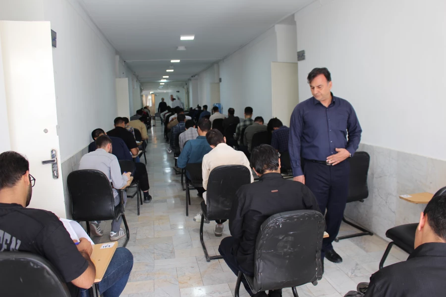 آغاز آزمون های معوقه نیمسال دوم ۱۴۰۴-۱۴۰۳ در پردیس شهید چمران 12