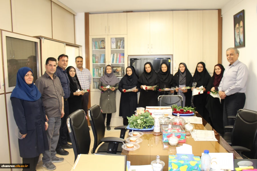 تقدیر از همکاران به مناسبت هفته دولت و روز کارمند 2