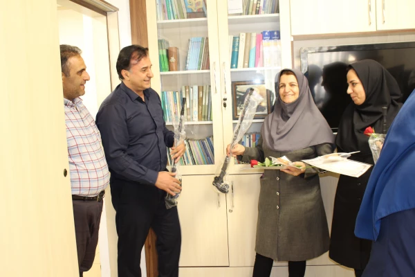 تقدیر از همکاران به مناسبت هفته دولت و روز کارمند 6