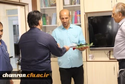 تقدیر از همکاران به مناسبت هفته دولت و روز کارمند 10