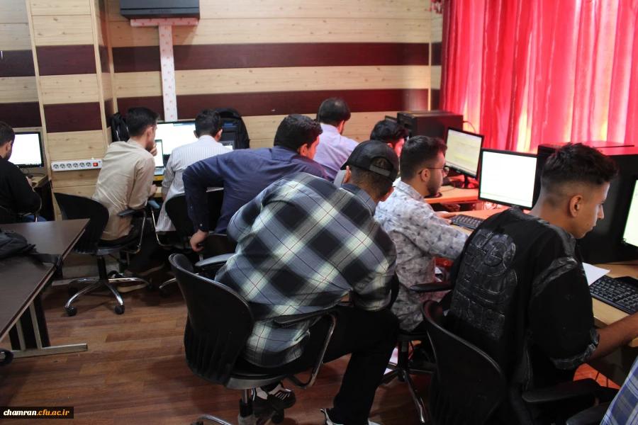انتخاب واحد دانشجویان در اتاق سایت پردیس شهید چمران 7
