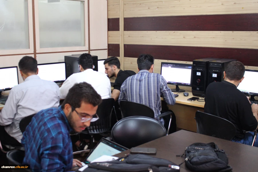 انتخاب واحد دانشجویان در اتاق سایت پردیس شهید چمران 8