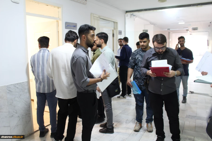 انتخاب واحد دانشجویان در اتاق سایت پردیس شهید چمران 10