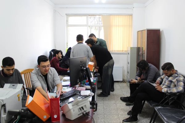 انتخاب واحد دانشجویان در اتاق سایت پردیس شهید چمران 16