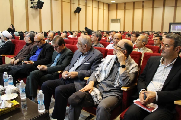 آیین گرامیداشت هفته دفاع مقدس و همزمان با آغاز سال تحصیلی جدید و آیین تجلیل از برگزیدگان کشوری سی و پنجمین جشنواره قرآن و عترت  5