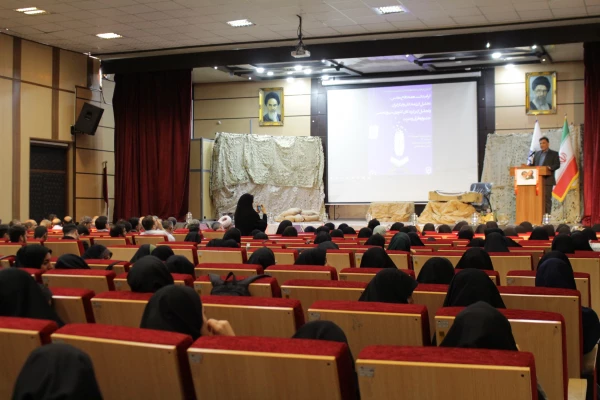 آیین گرامیداشت هفته دفاع مقدس و همزمان با آغاز سال تحصیلی جدید و آیین تجلیل از برگزیدگان کشوری سی و پنجمین جشنواره قرآن و عترت  8