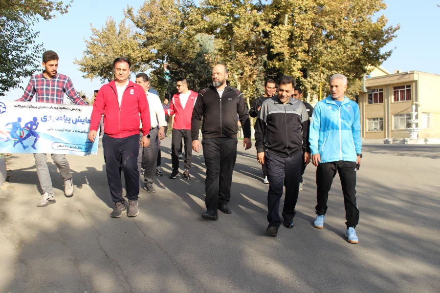 برگزاری ویژه برنامه هفته تربیت بدنی در پردیس شهید چمران به مناسبت گرامیداشت هفته تربیت بدنی در صبح روز یکشنبه ۲۷ مهرماه ۱۴۰۴ 4