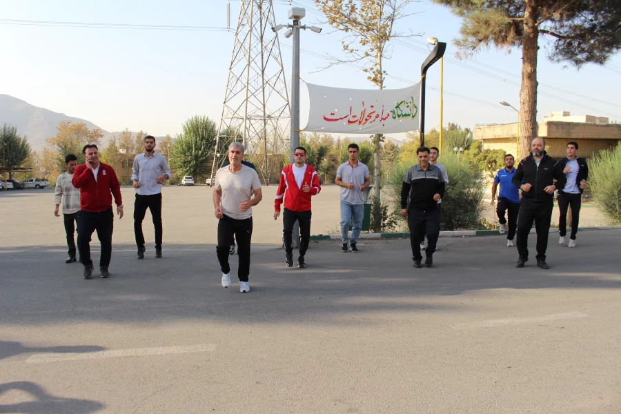 برگزاری ویژه برنامه هفته تربیت بدنی در پردیس شهید چمران به مناسبت گرامیداشت هفته تربیت بدنی در صبح روز یکشنبه ۲۷ مهرماه ۱۴۰۴ 10