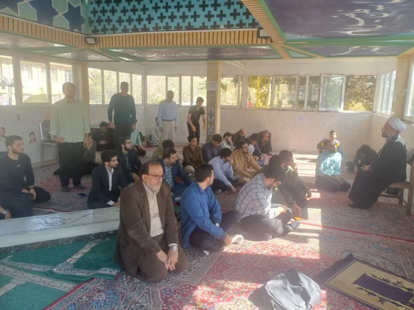 برگزاری مراسم روضه و توسل به حضرت اباعبدالله الحسین (ع) در پردیس شهید چمران 2