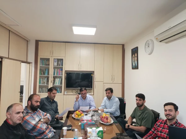 ارتقاء کیفیت آشپزخانه پردیس شهید چمران با بررسی برنامه غذایی مناسب و ساماندهی امور پشتیبانی 3