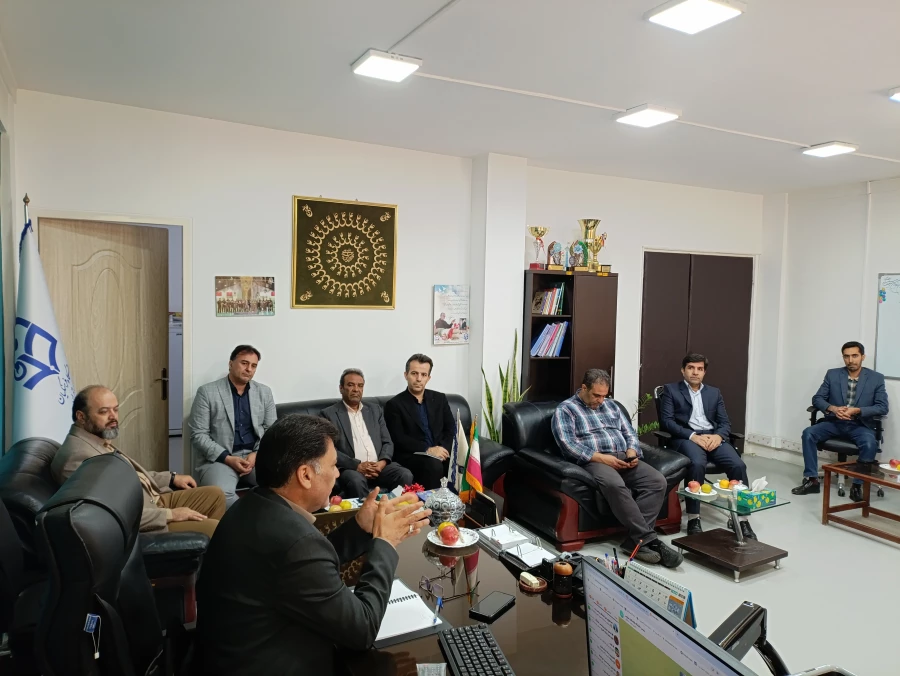 نشست تکریم و معارفه معاونت توسعه منابع و امور دانشجویی پردیس شهید چمران  5