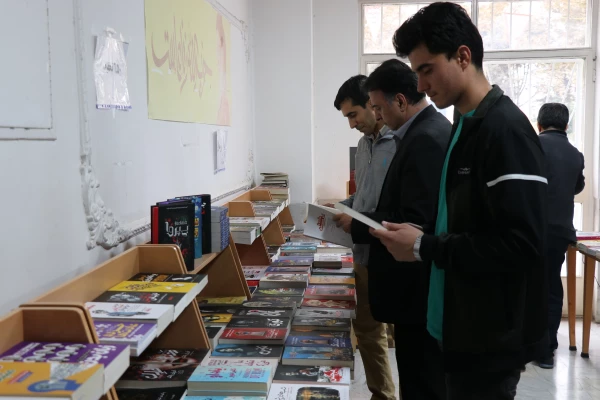 برپایی نمایشگاه و فروشگاه کتاب 2