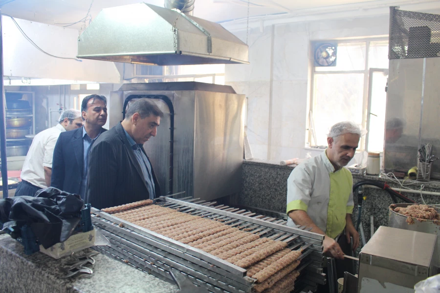 بازدید دکتر دهنوی از تمامی حوزه های معاونت امور دانشجویی پردیس شهید چمران 8