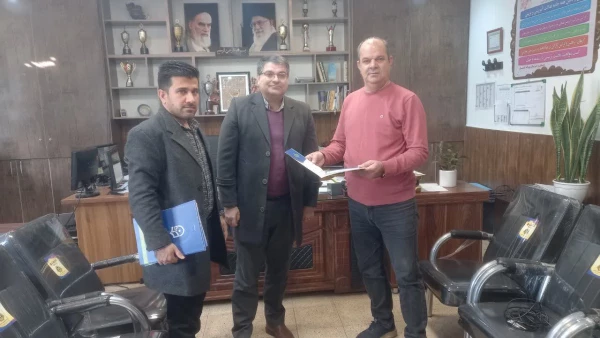 بازدید از مدارس وابسته تجربی کارورزی و اهدای لوح تقدیر به معلمان و مدیران 3