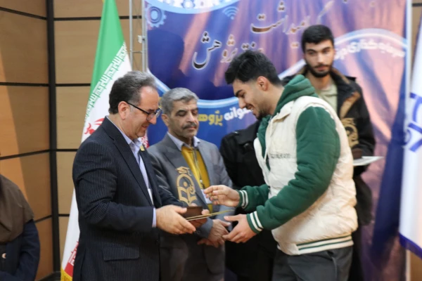 همایش هفته پژوهش - ۳۰ آذر ۱۴۰۴ 25