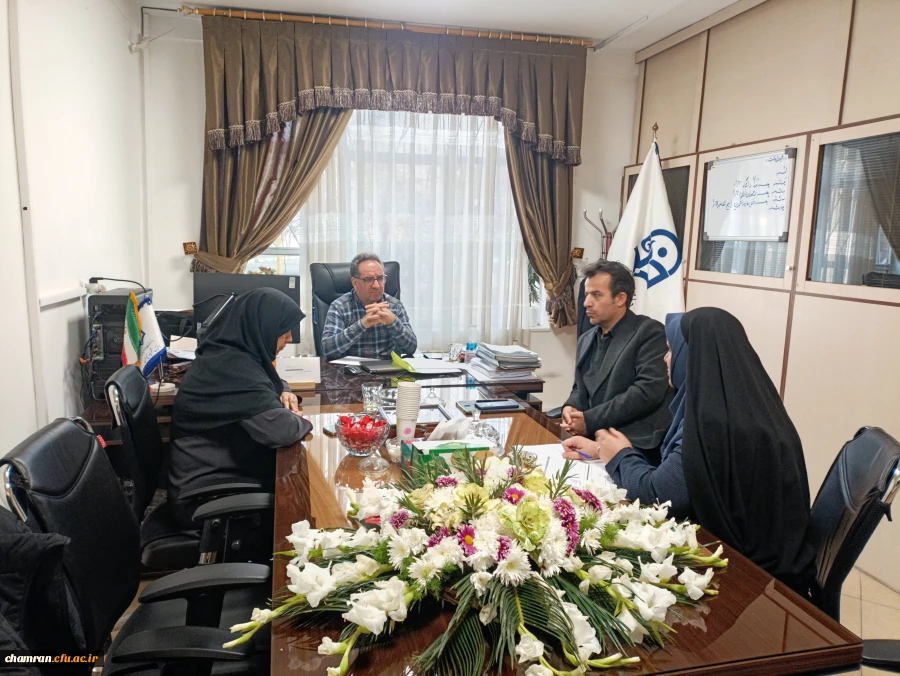 برگزاری جلسه  ای با محوریت ساماندهی ساختارهای اداری، منابع انسانی و بهینه سازی خدمات رسانی 2