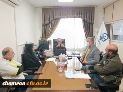 نشست صمیمانه رئیس دانشکده علوم انسانی شهید چمران با نیروهای طبخ و توزیع برگزار شد 2