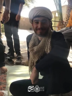 خاطره:

عکسی از شهید امیرمحمد اسمعیل لو با عمامه